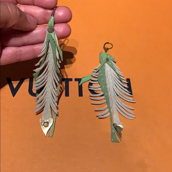 Boho chic native handmade leather earrings. - Picture 2 of 3